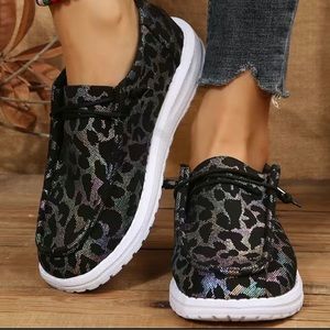 BNWT HOLOGRAPHIC LEOPARD PRINT CANVAS SLIDE ON SHOES